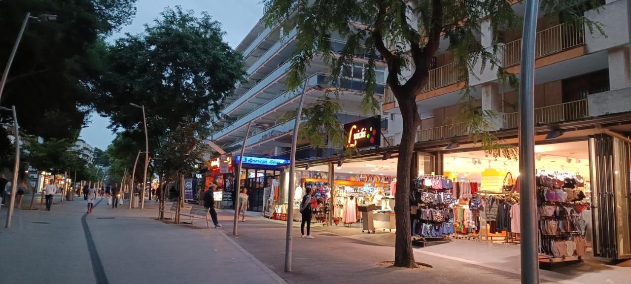 Chez Chantal 3 Chambres Au Centre Touristique De Salou Avec Garage Eksteriør billede