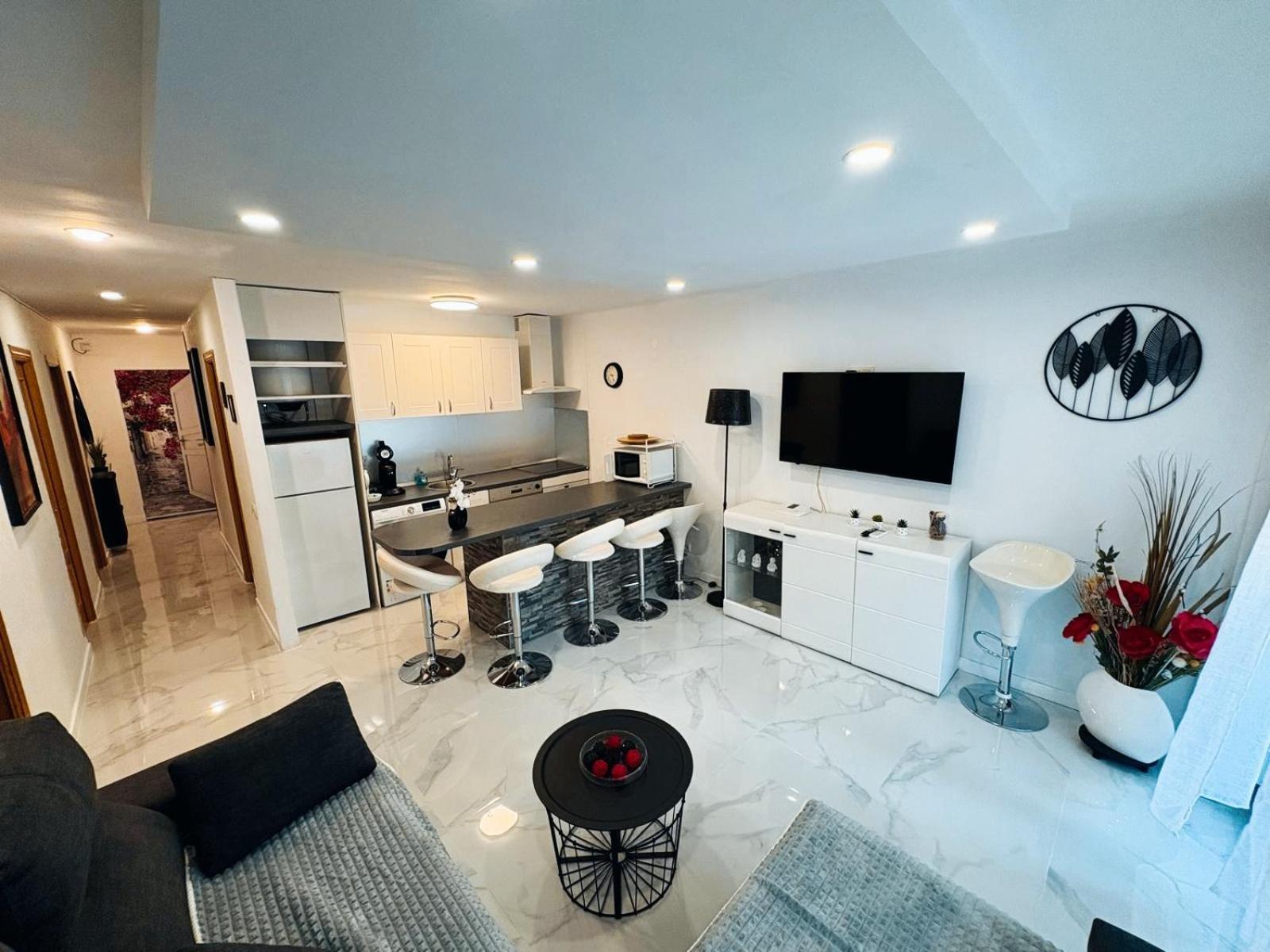 Chez Chantal 3 Chambres Au Centre Touristique De Salou Avec Garage Eksteriør billede