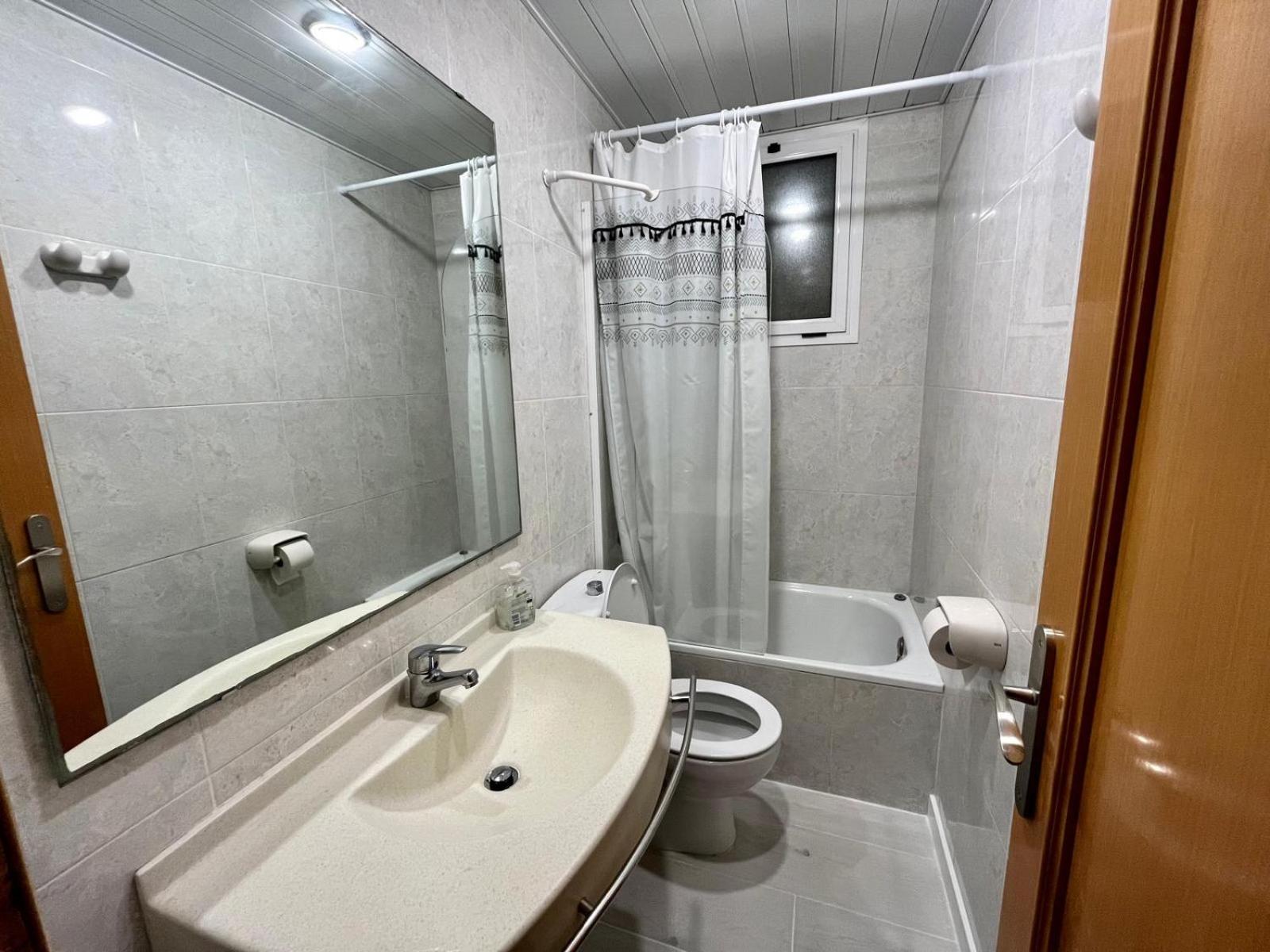 Chez Chantal 3 Chambres Au Centre Touristique De Salou Avec Garage Eksteriør billede